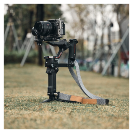 SmallRig 4118C - pasek naramienny/na ramię, redukujący wagę, do gimbali DJI - przykład użycia